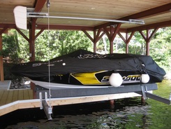 Looking for a Quality Boat Lift?  Ace Muskoka can help!